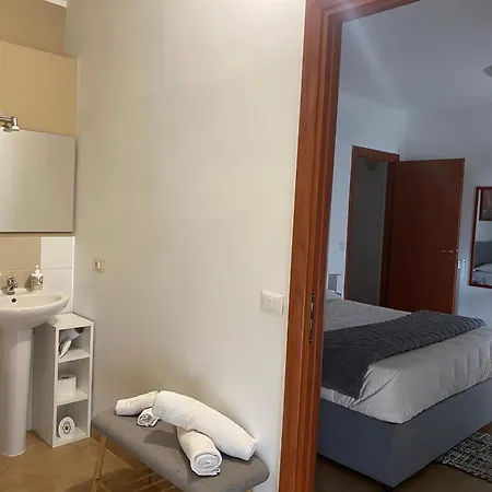 Alojamento de Acomodação e Pequeno-almoço Olimpia Cosença